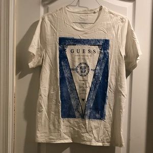 Guess T-shirt